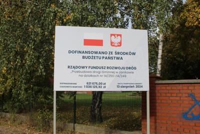 Tablica informacyjna dotycząca finansowania inwestycji.