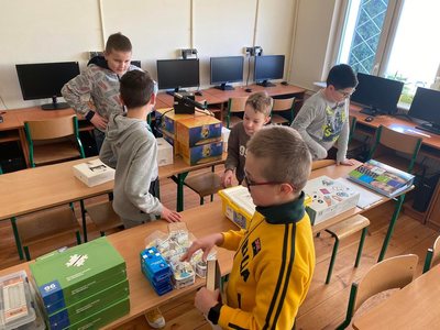 Szkoła Podstawowa Prace Małe