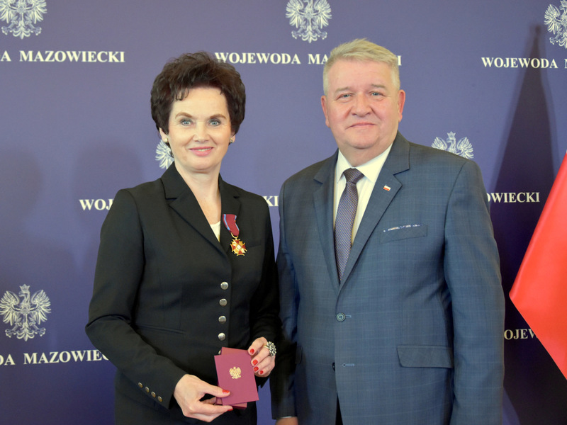 Barbara Galicz wraz z Wicewojewodą Mazowieckim Sylwestrem Dąbrowskim