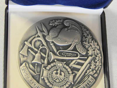 Zdjęcie przedstawia medal im. B. Chomicza