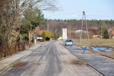 Droga w kierunku cmentarza we Wrześnicy