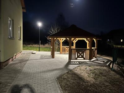 Wiata integracyjna przy świetlicy w Janiewicach
