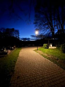 Oświetlenie cmentarza komunalnego w Żukowie i terenów przykościelnych