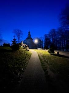 Oświetlenie cmentarza komunalnego w Żukowie i terenów przykościelnych