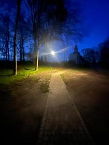 Oświetlenie cmentarza komunalnego w Żukowie i terenów przykościelnych