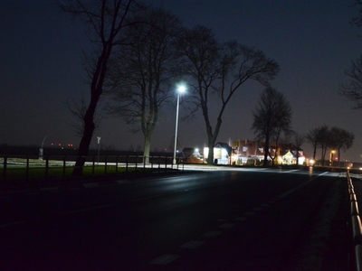 Lampa na skrzyżowaniu w Rzyszczewie
