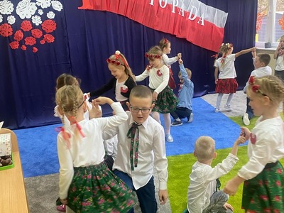 Obchody Święta Niepodległości w Przedszkolu Gminnym w Gwiazdowie