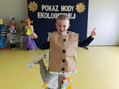Pokaz Mody Ekologicznej w Przedszkolu Gminnym w Bobrowicach 