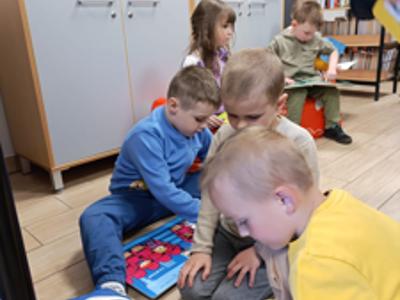 Przeszkole Gminne w Bobrowicach: Z Wizytą w Świecie Książek!