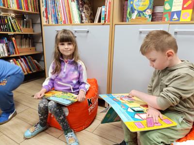 Przeszkole Gminne w Bobrowicach: Z Wizytą w Świecie Książek!