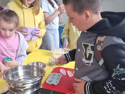 Świetlica w Żukowie pachnie… miłością do Mam!