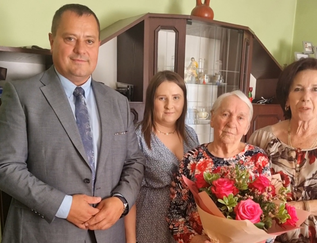 Wójt z wizytą u Jubilatki – świętowaliśmy 93. urodziny Pani Olgi