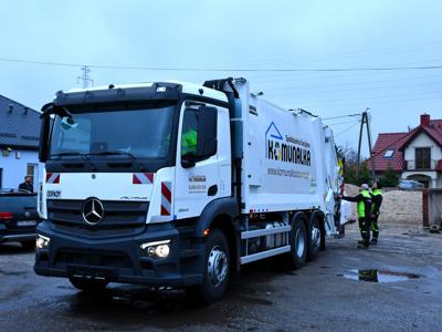 Dzięki wsparciu WFOŚiGW w Szczecinie "Komunalka" zyskała nowy pojazd!