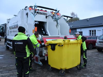 Dzięki wsparciu WFOŚiGW w Szczecinie "Komunalka" zyskała nowy pojazd!