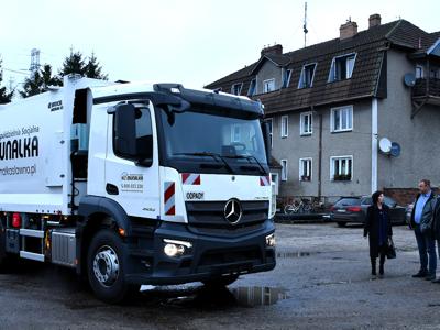 Dzięki wsparciu WFOŚiGW w Szczecinie "Komunalka" zyskała nowy pojazd!