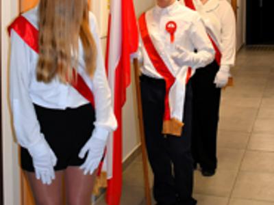 Szkoła Podstawowa we Wrześnicy. Spektakl upamiętniający odzyskanie przez Polskę Niepodległości