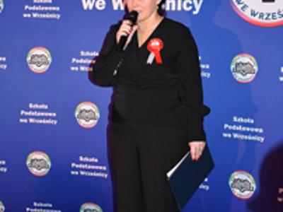 Szkoła Podstawowa we Wrześnicy. Spektakl upamiętniający odzyskanie przez Polskę Niepodległości