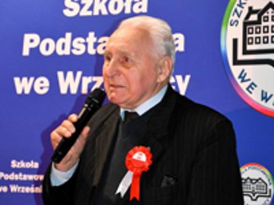 Szkoła Podstawowa we Wrześnicy. Spektakl upamiętniający odzyskanie przez Polskę Niepodległości