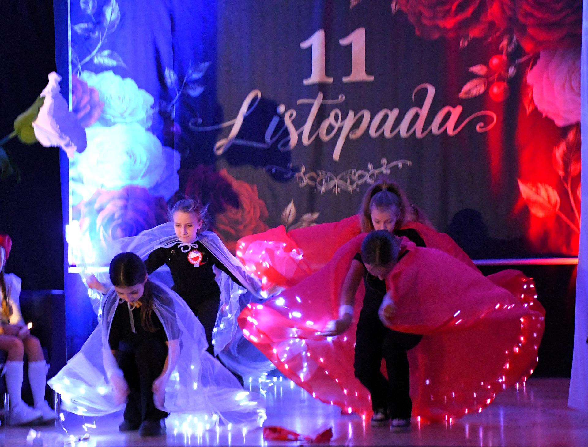 Szkoła Podstawowa we Wrześnicy. Spektakl upamiętniający odzyskanie przez Polskę Niepodległości