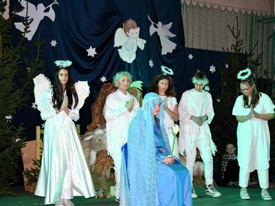 Świąteczna magia Jasełek i Wigilii w Specjalnym Ośrodku Szkolno-Wychowawczym w Sławnie