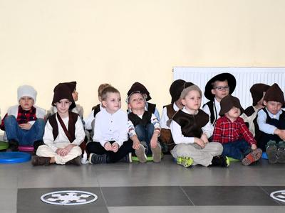 „Małe serca, wielka radość – jasełkowa opowieść z Gwiazdowa” 