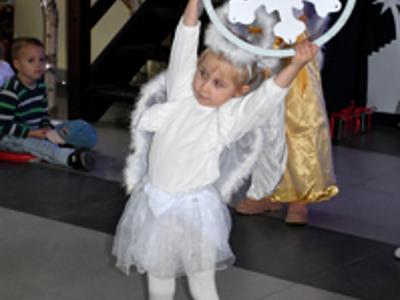 „Małe serca, wielka radość – jasełkowa opowieść z Gwiazdowa” 