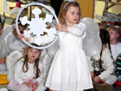 „Małe serca, wielka radość – jasełkowa opowieść z Gwiazdowa” 