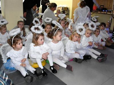 „Małe serca, wielka radość – jasełkowa opowieść z Gwiazdowa” 