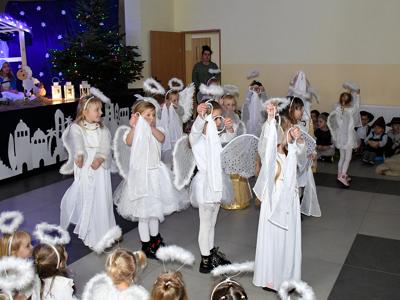 „Małe serca, wielka radość – jasełkowa opowieść z Gwiazdowa” 