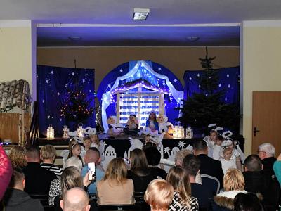 „Małe serca, wielka radość – jasełkowa opowieść z Gwiazdowa” 