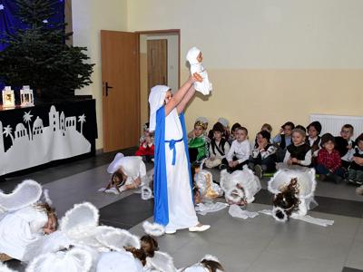 „Małe serca, wielka radość – jasełkowa opowieść z Gwiazdowa” 