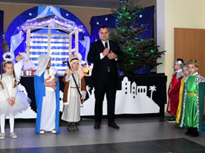 „Małe serca, wielka radość – jasełkowa opowieść z Gwiazdowa” 