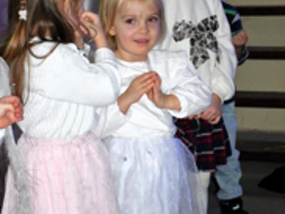 „Małe serca, wielka radość – jasełkowa opowieść z Gwiazdowa” 