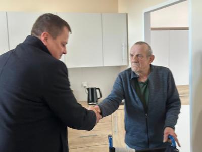 Świąteczne odwiedziny w mieszkaniu wspomaganym w Rzyszczewie 