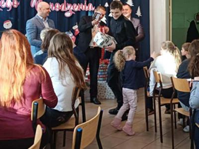 Podaruj Uśmiech na Święta – Spełnij Marzenie Dziecka