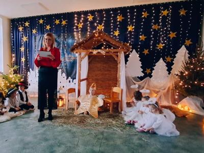 Najpiękniejsze wartości Świąt przypomniane przez dzieci – jasełka w Sławsku