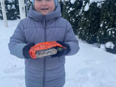 Zimowa pomoc dla ptaków – piękna inicjatywa uczniów SP we Wrześnicy 