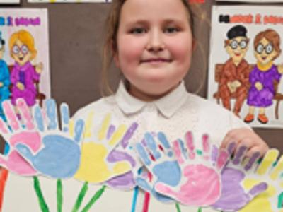 Uśmiechy, laurki i radość – Dzień Babci i Dziadka w Świetlicy Środowiskowej