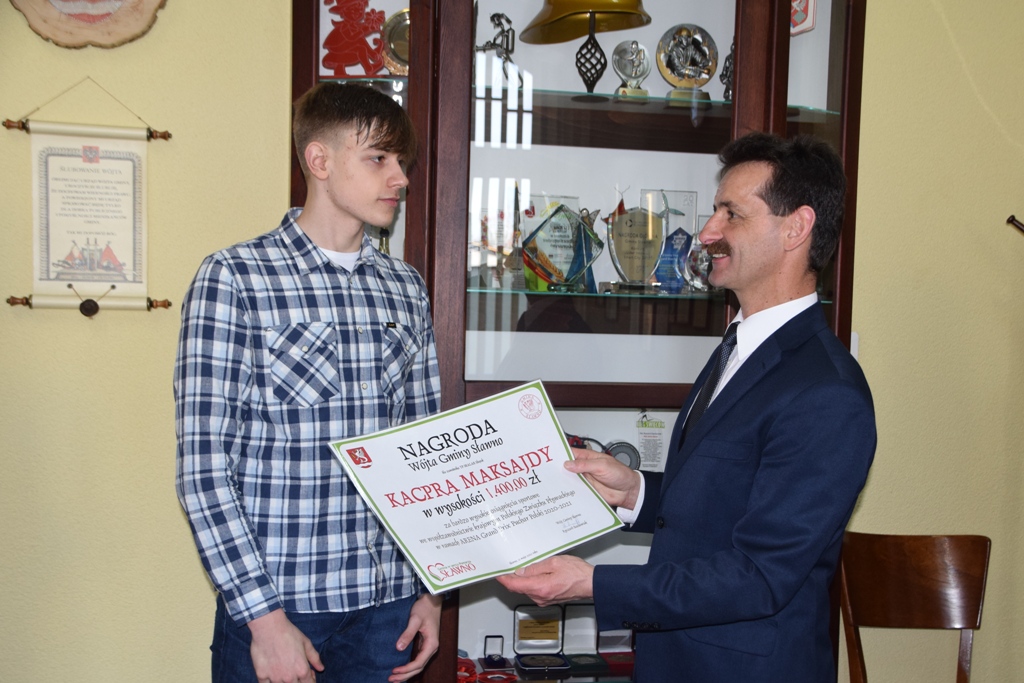 Nagroda za osiągnięcia sportowe dla Kacpra Maksajdy