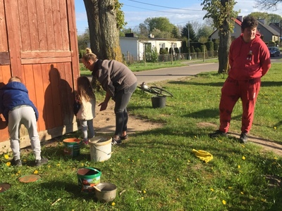 Porządkowanie Rzyszczewa przez mieszkańców wsi