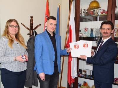 Podpisanie umowy z wykonawcą - firmą Romado-Brzeziński Sp. z o. o.