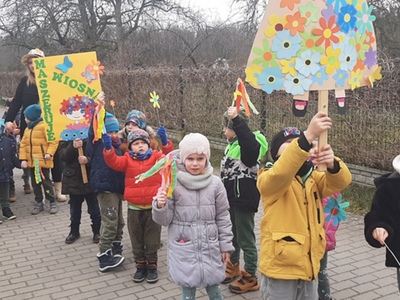 Powitanie wiosny w przedszkolu w Gwiazdowie