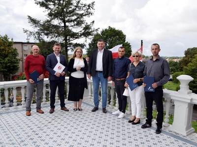 W dn. 25.07.2023 r. podpisano umowy na Granty Sołeckie i modernizację infrastruktury sportowej