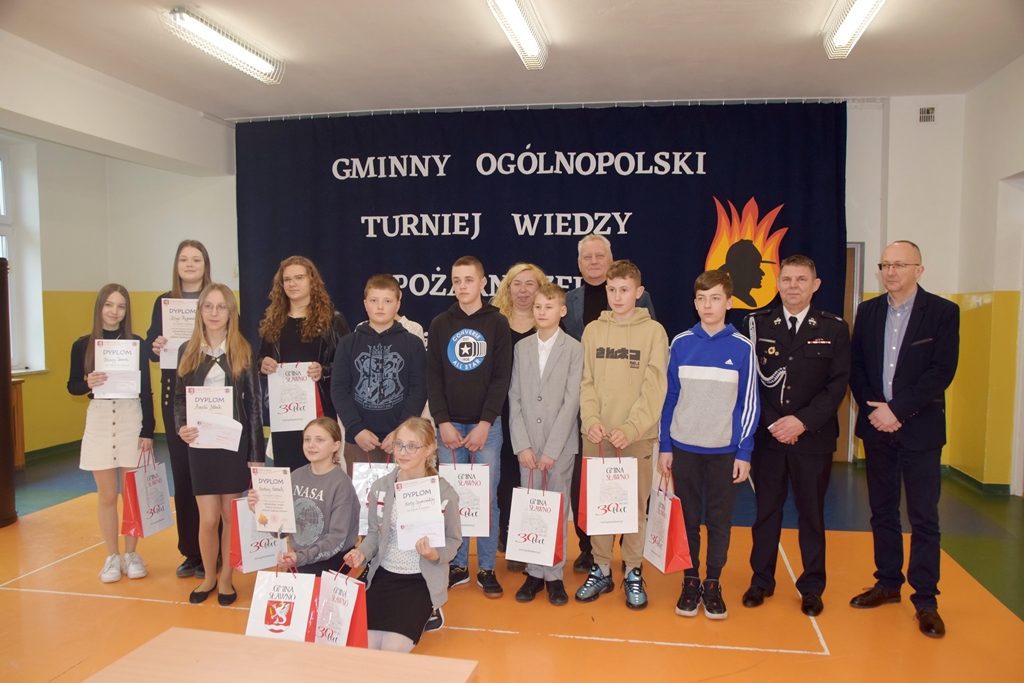 Uczestnicy konkursu Młodzież zapobiega pożarom 2024