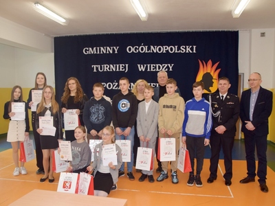 Uczestnicy konkursu Młodzież zapobiega pożarom 2024