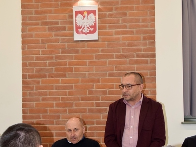 Podpisanie umowy na budowę dróg w Starym Krakowie - prezes firmy Hydrogeobudowa Sp. z o. o. - Marek Stukan