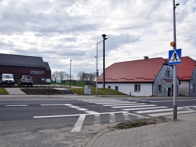 Nowoczesne przejście dla pieszych przez DK6 w Bobrowicach