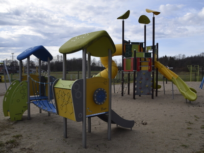 Plac zabaw w Łętowie