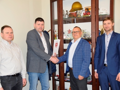 Podpisanie umowy z Wykonawcą - budowa stacji uzdatniania wody wraz z ujęciem wody w Sławsku