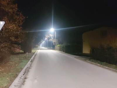 Oświetlenie uliczne wzdłuż drogi na kolonię we Wrześnicy